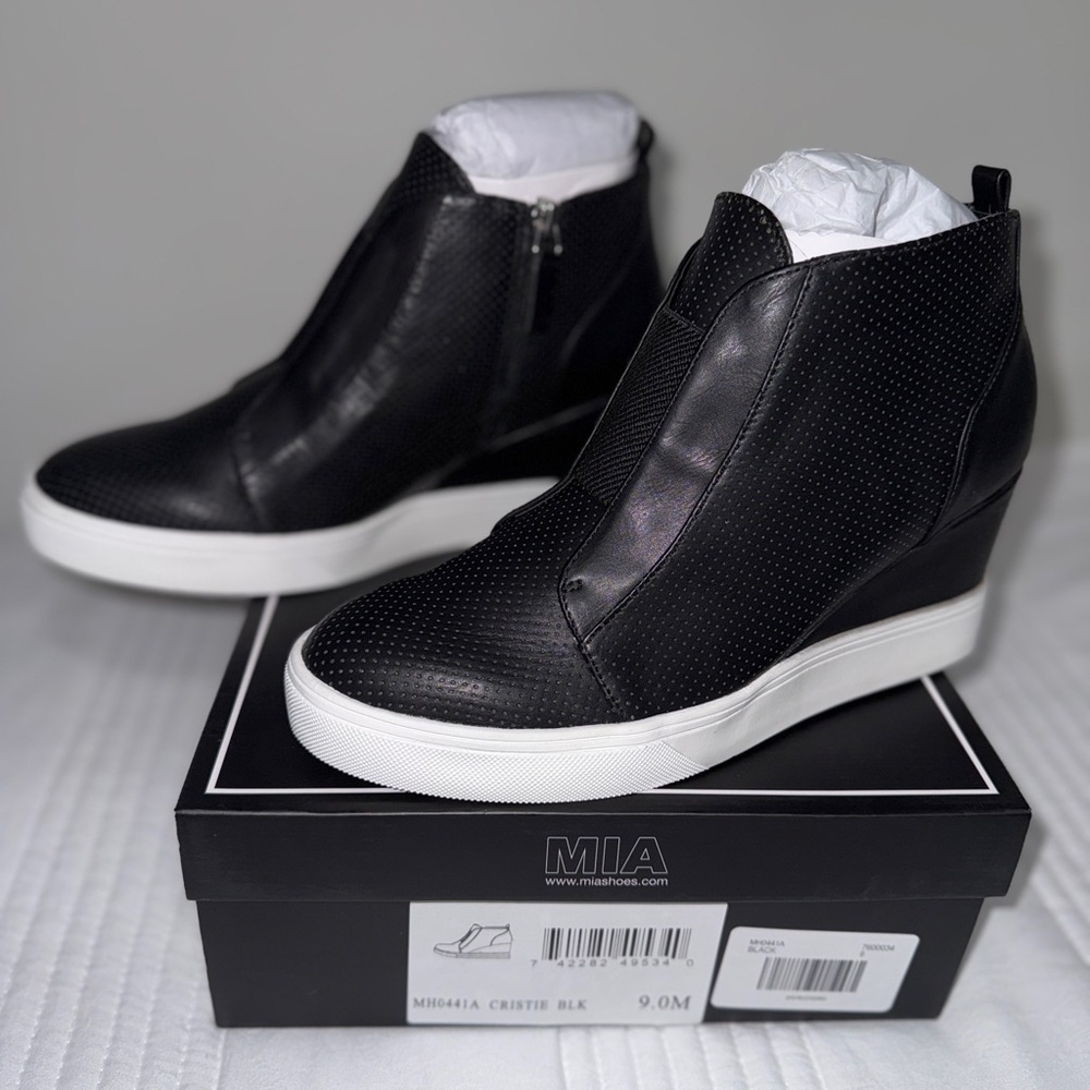 MIA Black and White Wedge Ankle Shoes